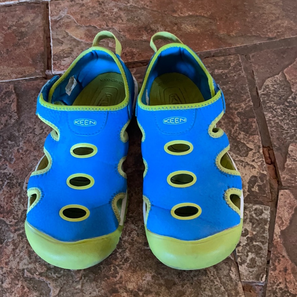 Kids Keen water shoes